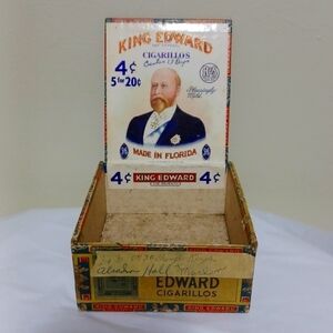 KING EDWARD CIGARILLOS COLLECTORS ITEM CIGAR BOX